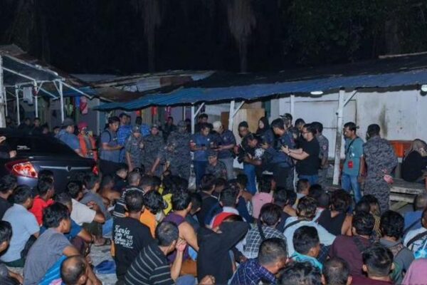Malaysia tangkap 130 TKI ilegal, dituduh mendirikan 'perkampungan tak berizin' - 'Saya mau urus 'pemutihan', tapi ditipu calo'
