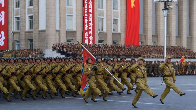 Negara-negara Pakta Pertahanan Atlantik Utara (NATO) mengungkapkan bahwa Korea Utara telah mengirimkan pasukan militernya ke Rusia. Juru bicara NATO, Farah Dakhlallah, menegaskan bahwa langkah ini dapat memperburuk konflik antara Rusia dan Ukraina.