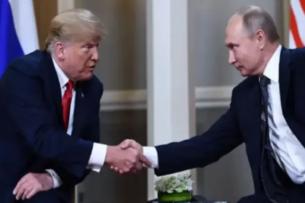 Presiden Rusia, Vladimir Putin, akhirnya memberikan ucapan selamat kepada Donald Trump setelah kemenangan politikus Partai Republik itu dalam Pemilihan Umum (Pemilu) Amerika Serikat (AS). Sebelumnya, Putin tampak enggan memberikan komentar atau mengucapkan selamat, meskipun banyak pemimpin dunia lainnya telah melakukannya.